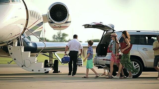 How much luggage can I take on a private jet?